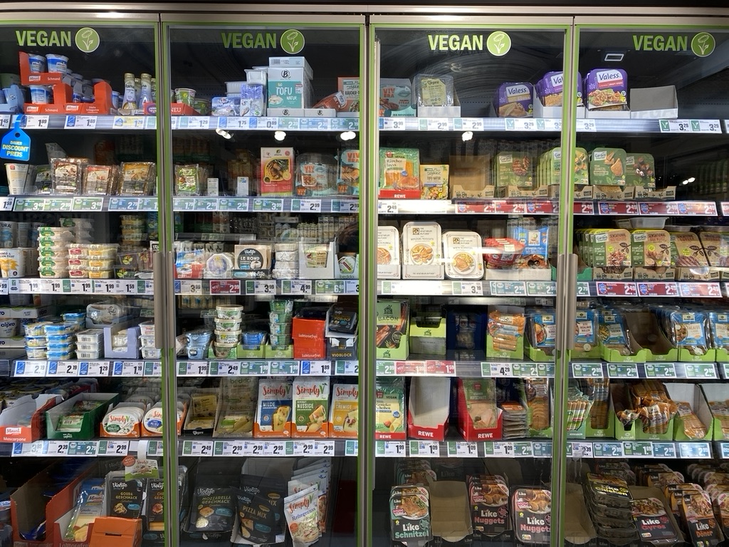 vegan schap in Alnatura winkel in Berlijn